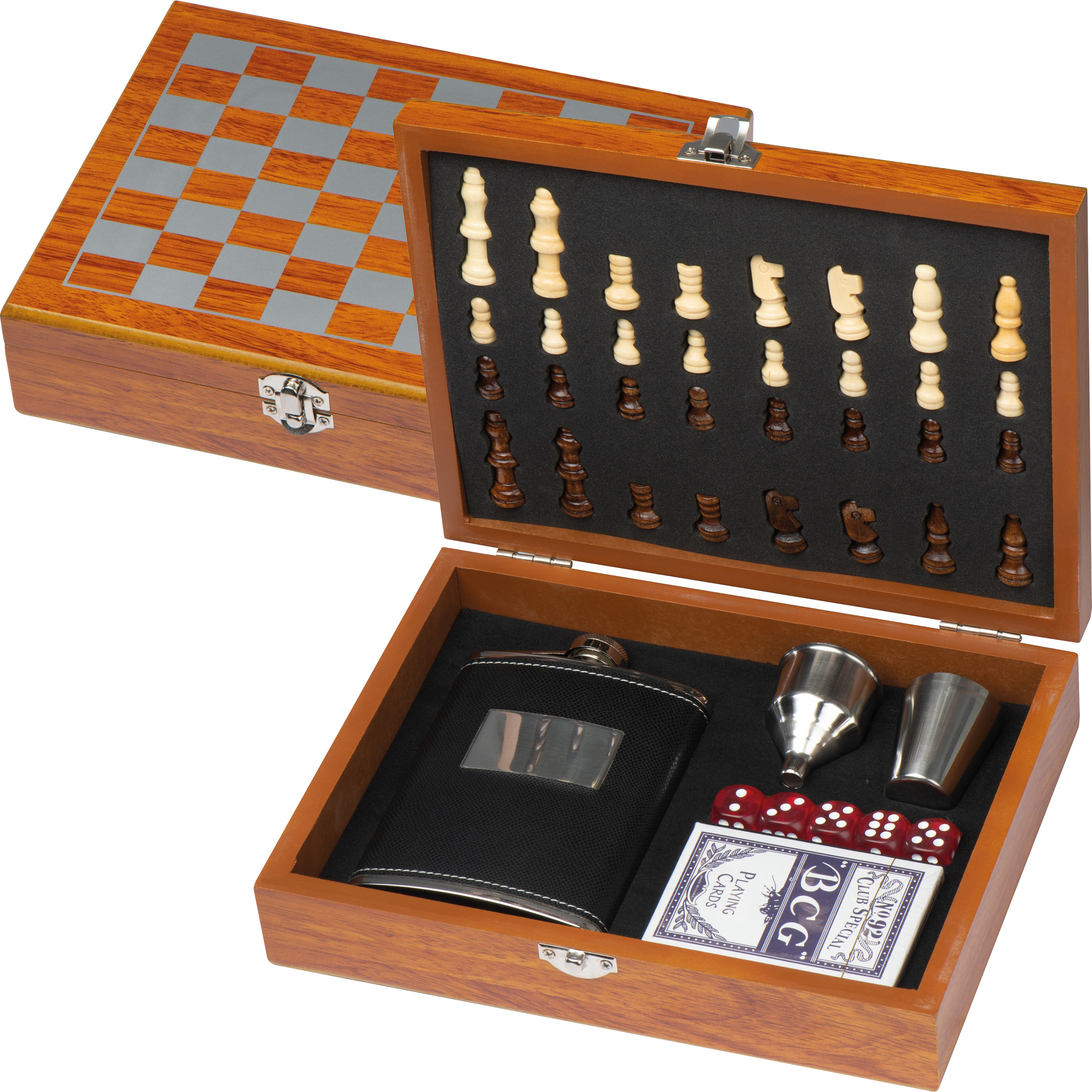 Set da gioco scacchi, gioco di carte e fiaschetta